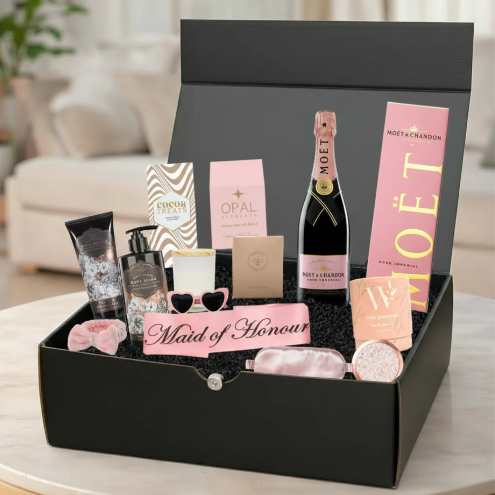 Bridesmaids Sweet Soak & Bubbles Hamper - Image 6