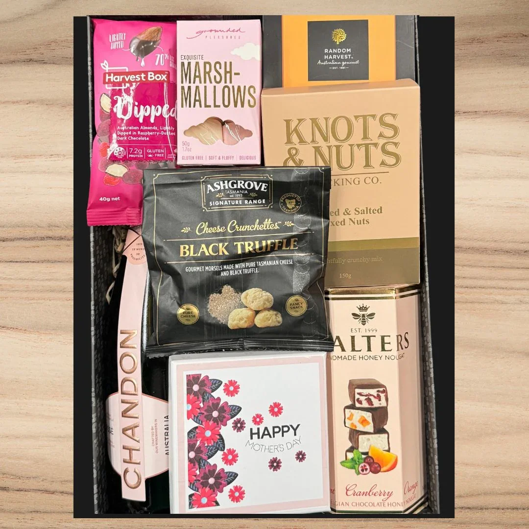 Champagne Gift Basket For Mum - Image 2