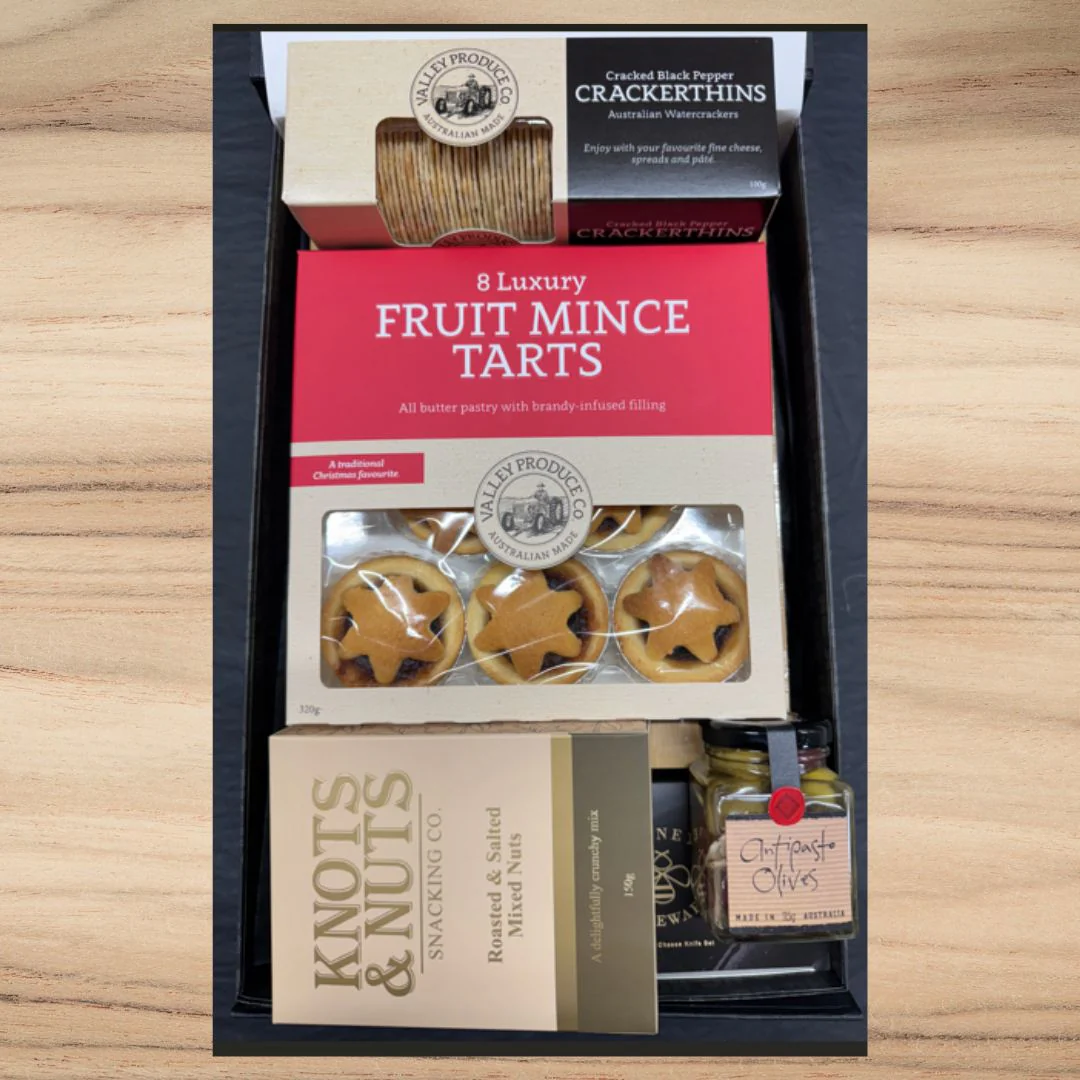 Christmas Hamper With Antipasto - Image 3