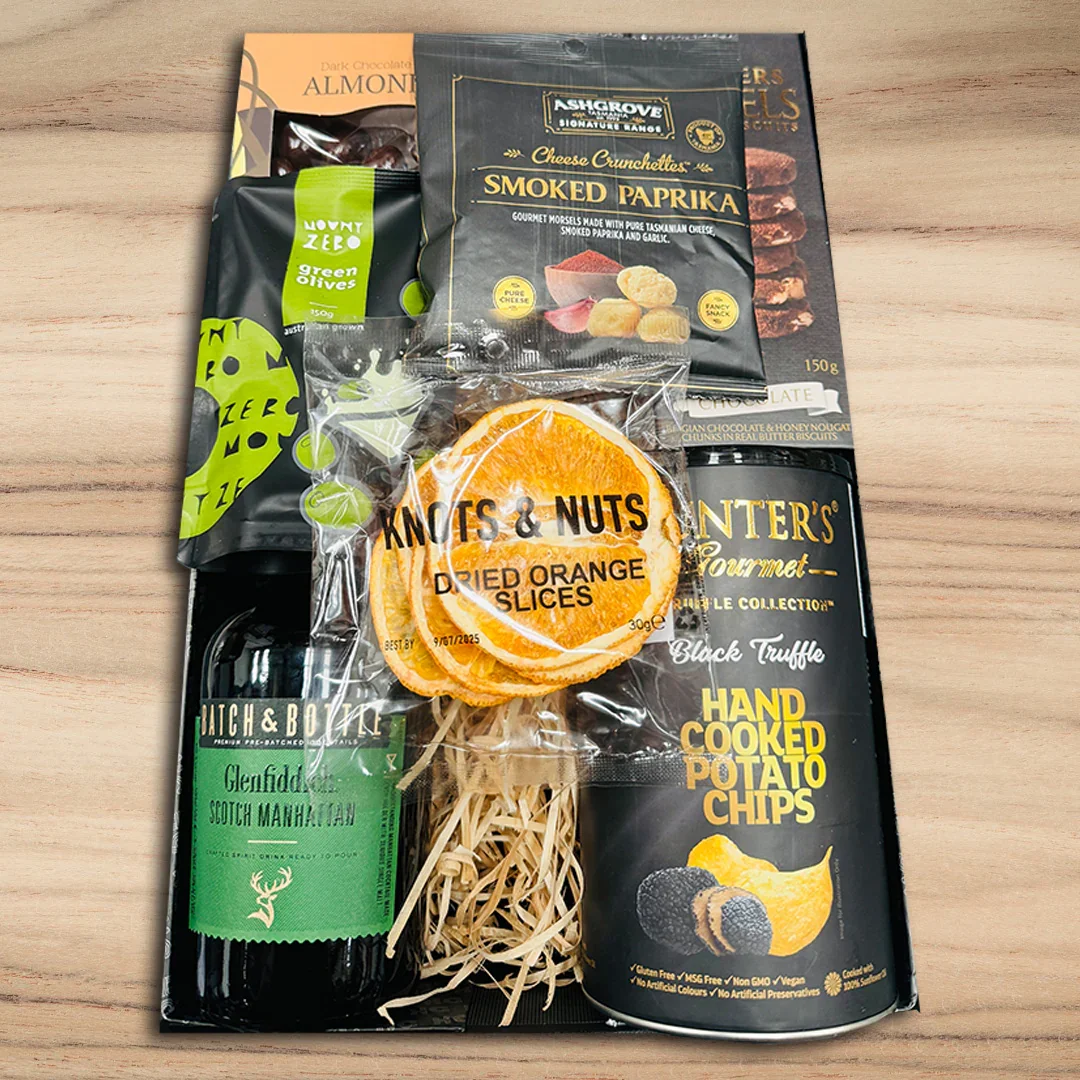 Cocktail Hamper with Alcohol for Him - Image 2