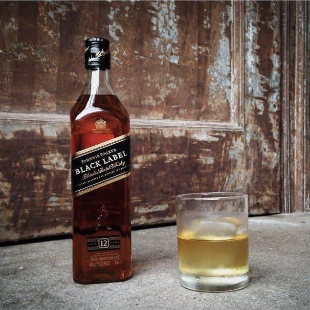 Johnnie Walker Christmas Decanter Hamper - Image 3