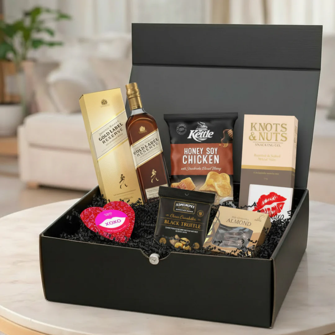 Johnnie Gold Celebration Valentines Hamper - Image 2