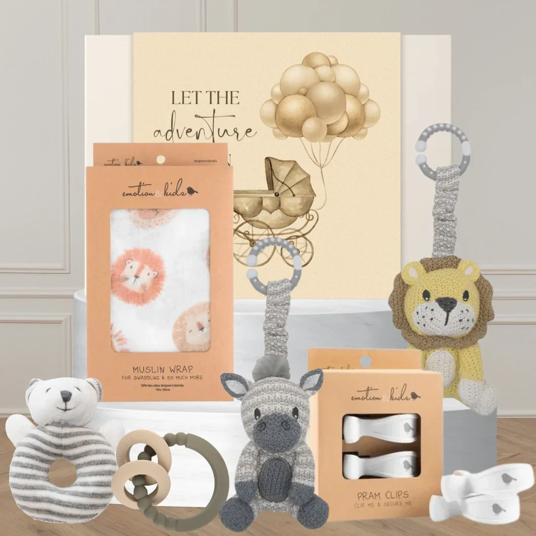 Little Lion Rattle Hamper - Image 2