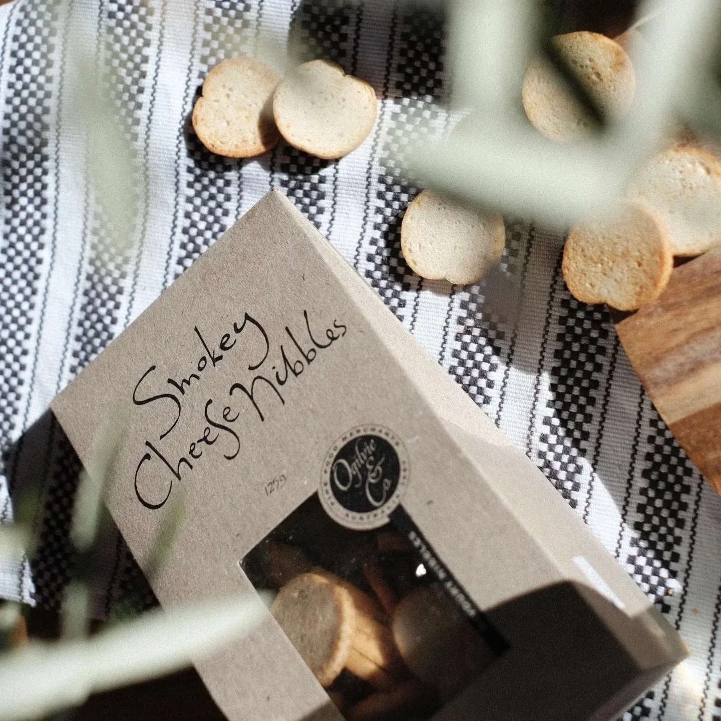 Luxury Veuve & Whiskey Christmas Hamper - Image 7