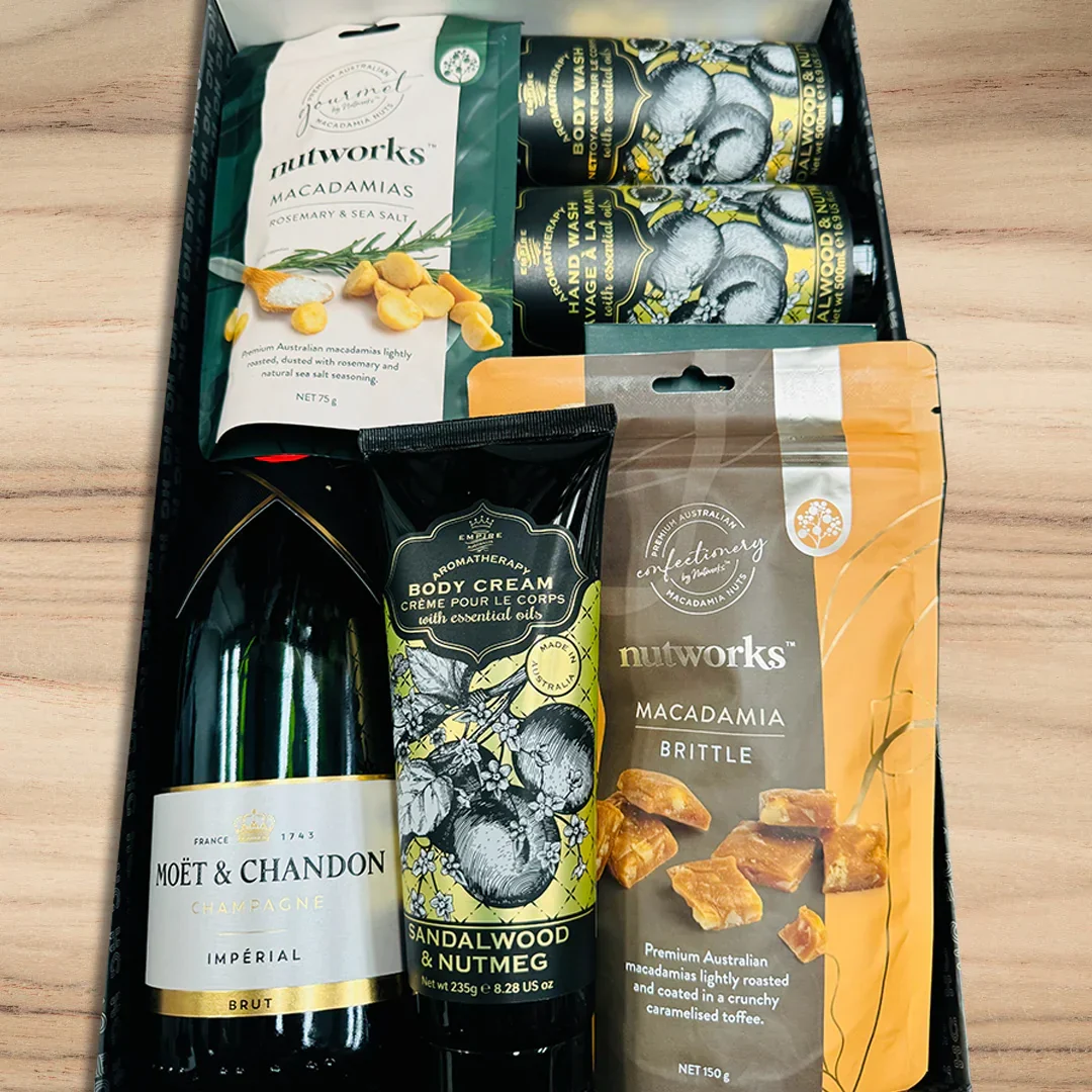 Moet Pamper Hamper for Her - Image 3