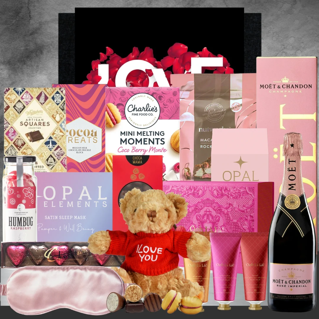 Moet Rose Luxury Valentines Hamper - Image 2