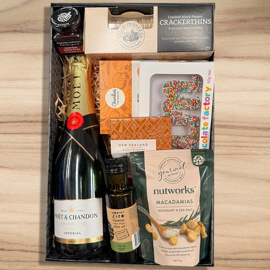 Mum Loves Moët More Hamper - Image 3
