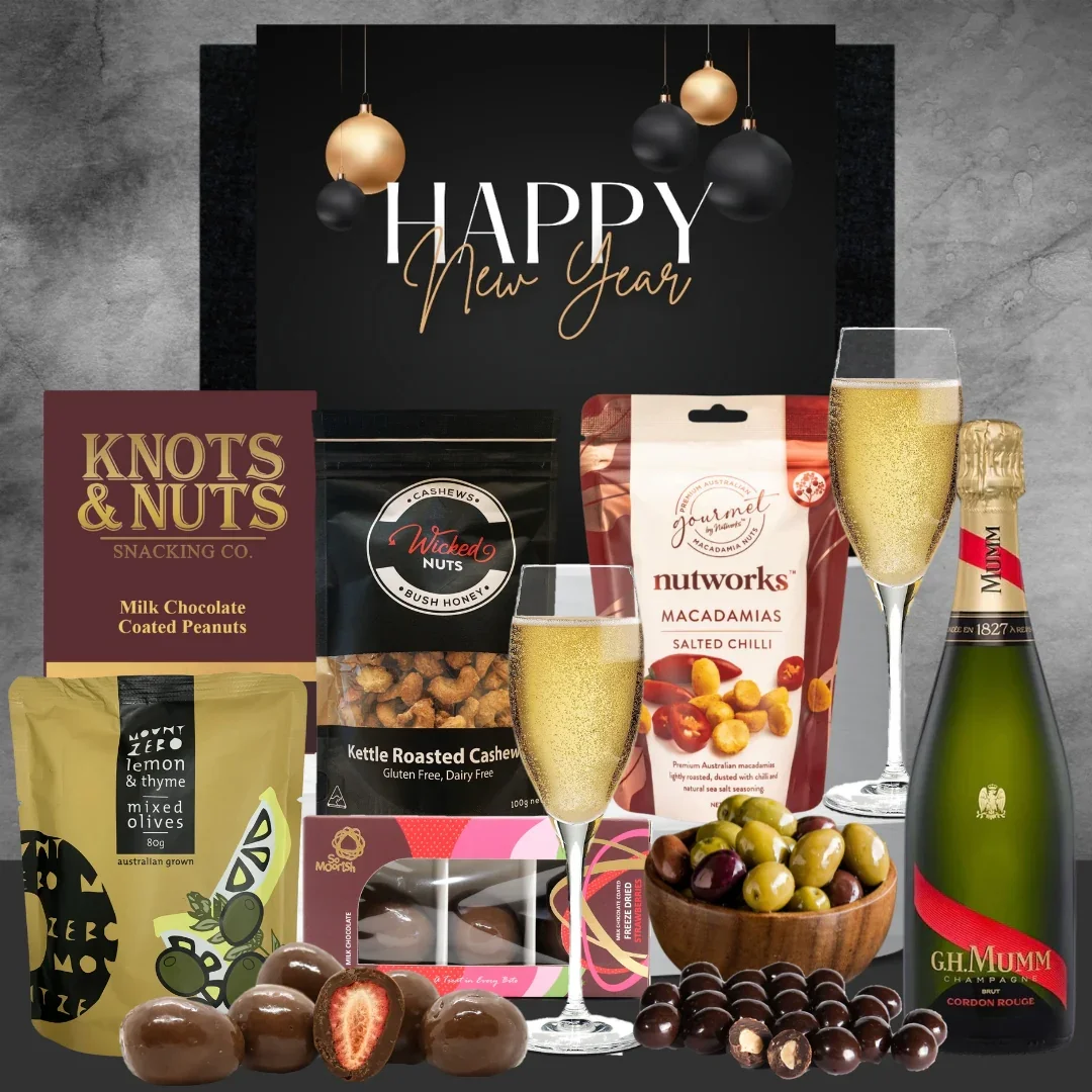 Mumm Champagne New Year Gift Hamper - Image 2