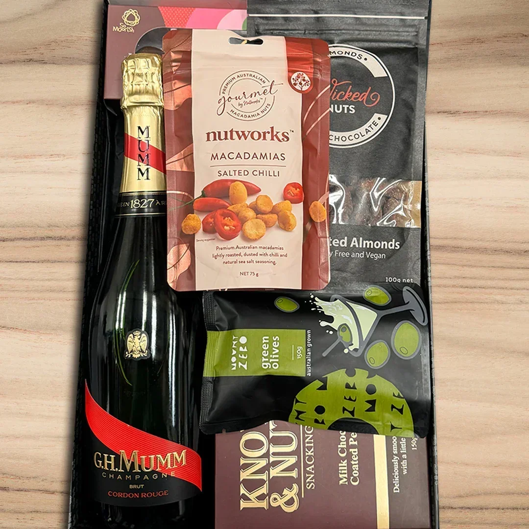 Champagne Christmas Hamper - Image 2