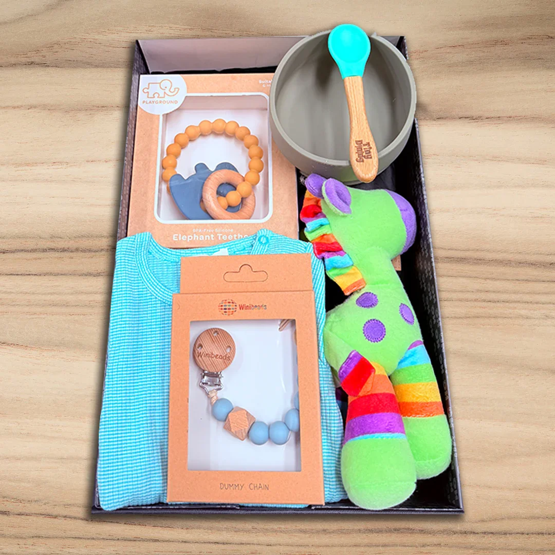 Newborn Baby Cuddles Hamper - Image 3