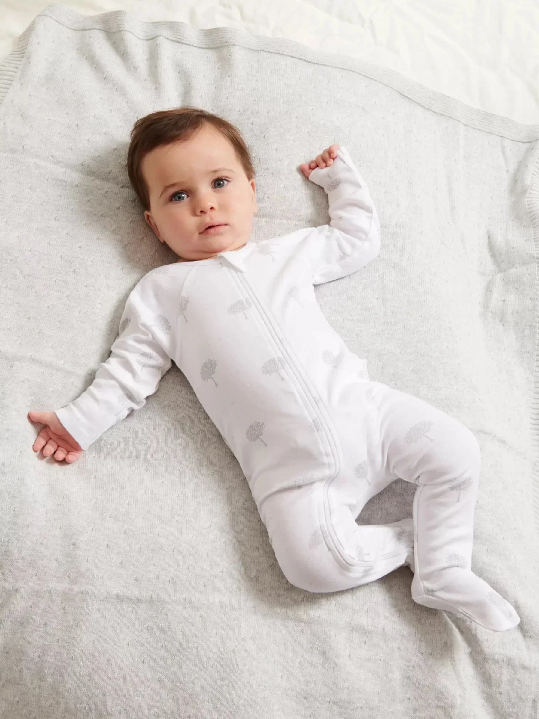 Neutral Newborn Gift Set - Image 3