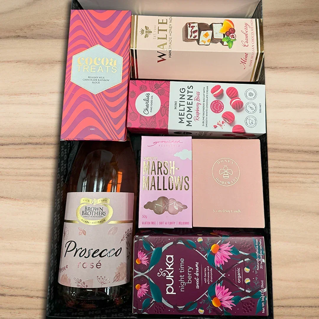 Pink Sparkling Wine Christmas Hamper - Image 2