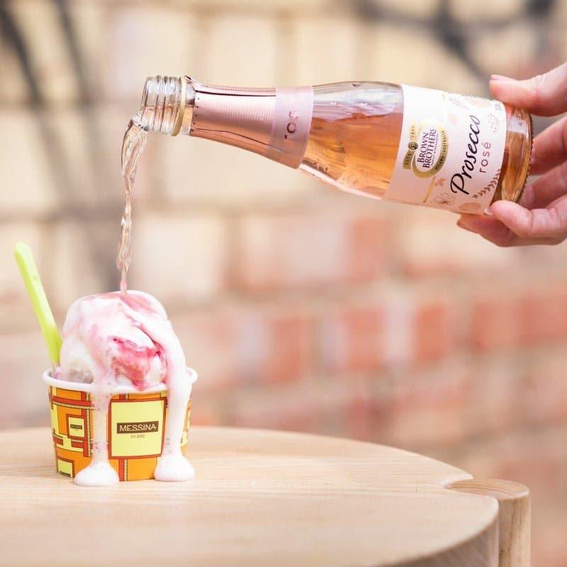 Sparkling Wine & Pamper Christmas Hamper - Image 3