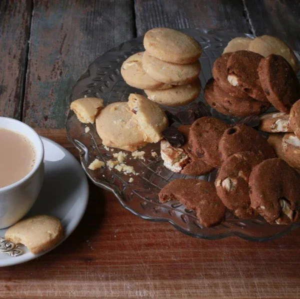 The Ultimate Father's Day Snack Hamper - Image 8